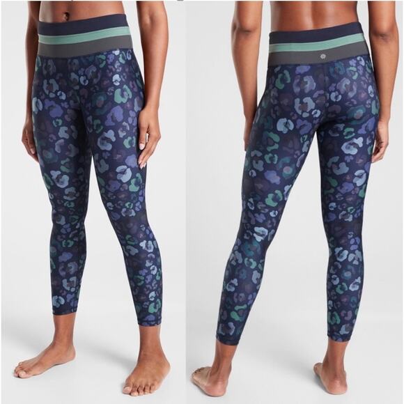 Athleta Pants - Athleta leggings printed womens Medium Abstract Elation 7/8 Tights Navy Size M